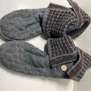 UGG Classic Cardy Sweater Boots Women’s 10 – Gray Knit Button Boots